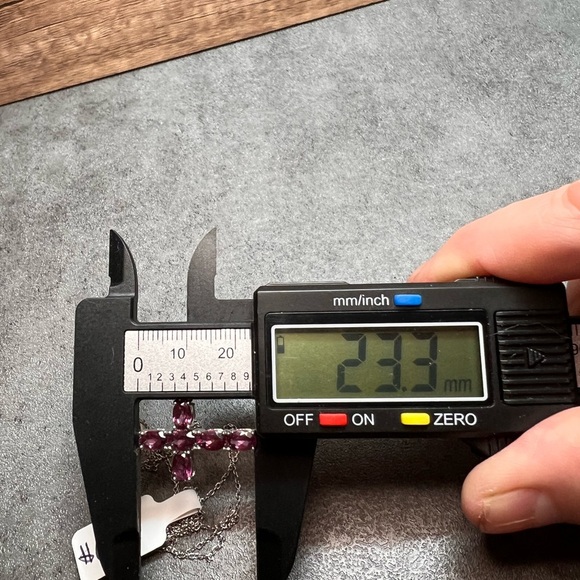 Raspberry rhodolite garnet cross pendant and chain necklace in sterling silver - Picture 15 of 16